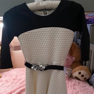 Long sleeve girls dress - size 8